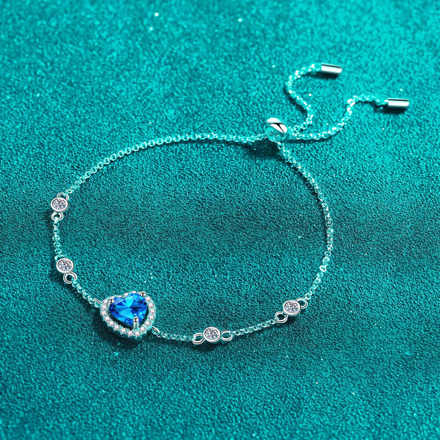 Harmony Heart-Shaped Sapphire Blue Moissanite Bracelet