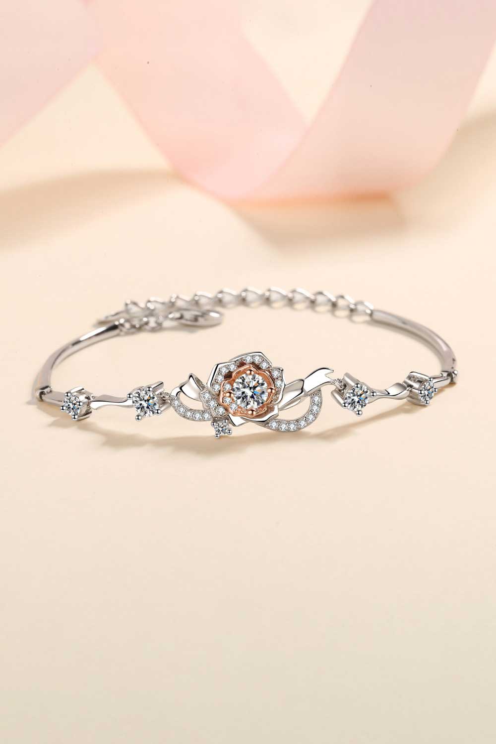 Silver Flowering 1.4 Carat Moissanite Bracelet
