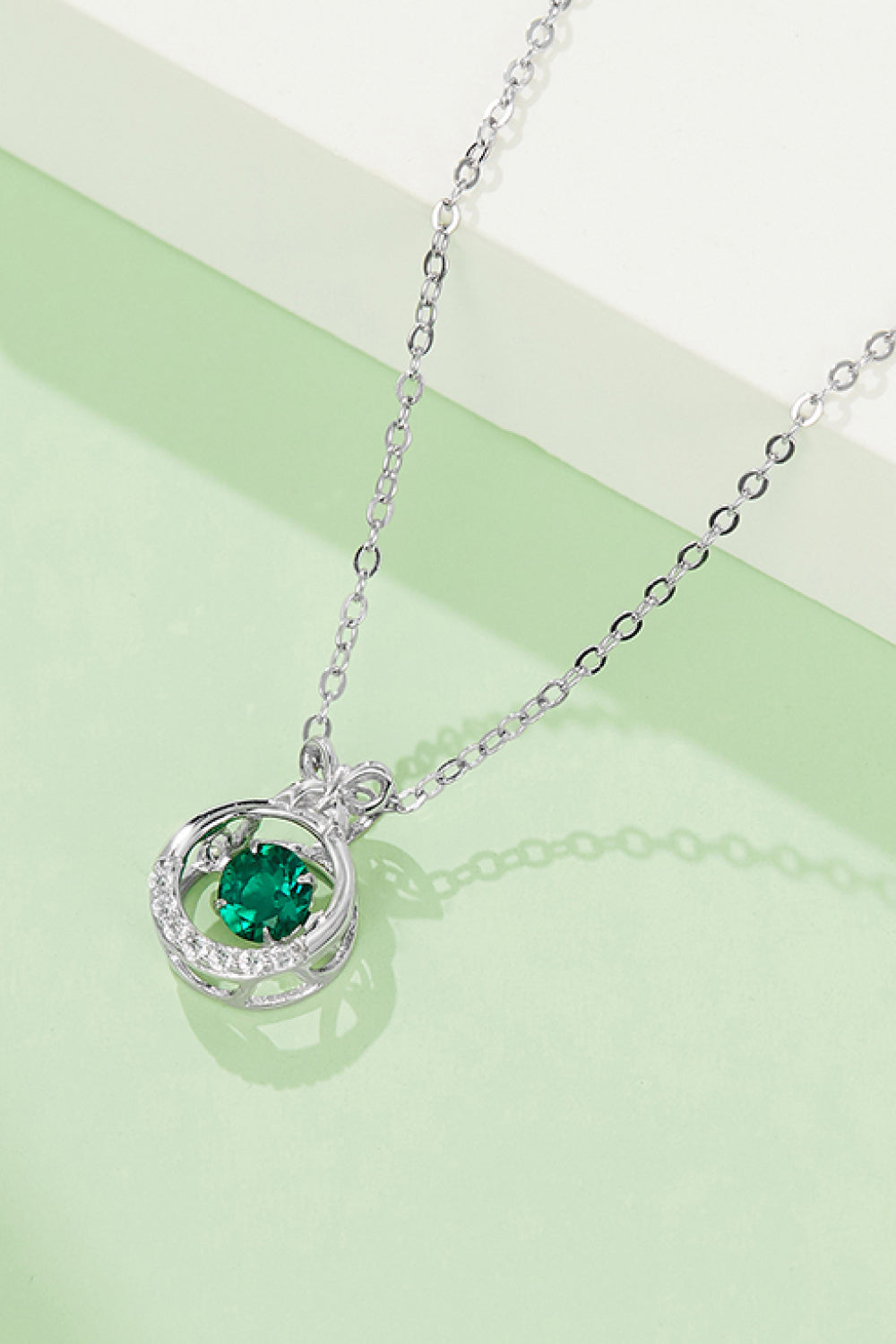 emerald gemstone platinum plated pendant necklace