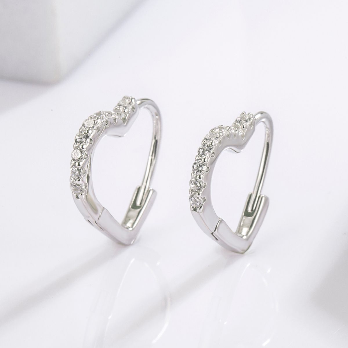 heart shaped platinum plated silver zircon gemstone earrings