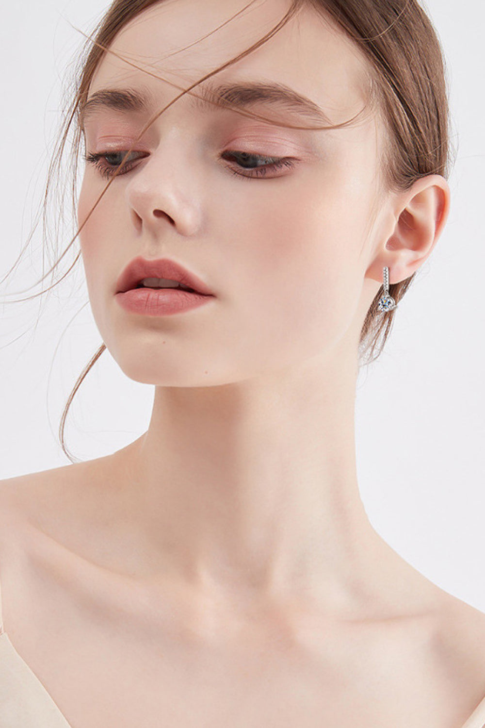 sterling silver eco friendly platinum plated 2 carat diamond alternative drop earrings